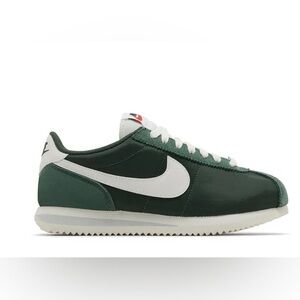 Like New - Nike Forest Green and White Sneakers